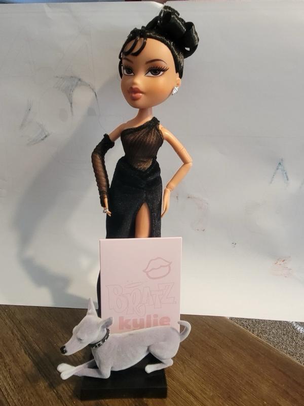 Bratz x Kylie Jenner Night Fashion Doll – L.O.L. Surprise