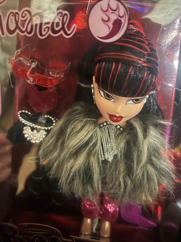  Bratz Original Fashion Doll Felicia Series 3 with 2 Outfits and  Poster, Collectors Ages 6 7 8 9 10+ : Toys & Games