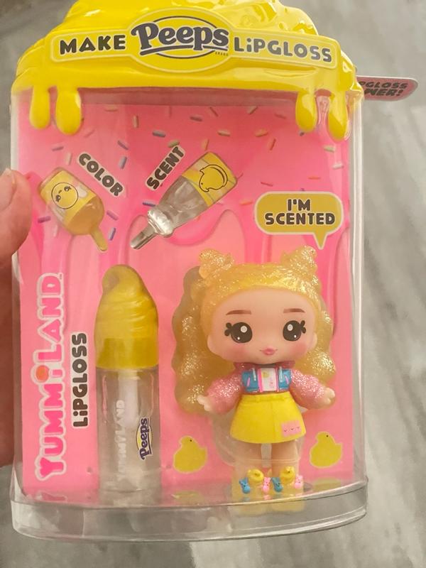 Poupée Yummiland X Peeps Maddie Mallows - Kit Gloss à Faire Soi-même - Parfum Guimauve - Dès 4 Ans