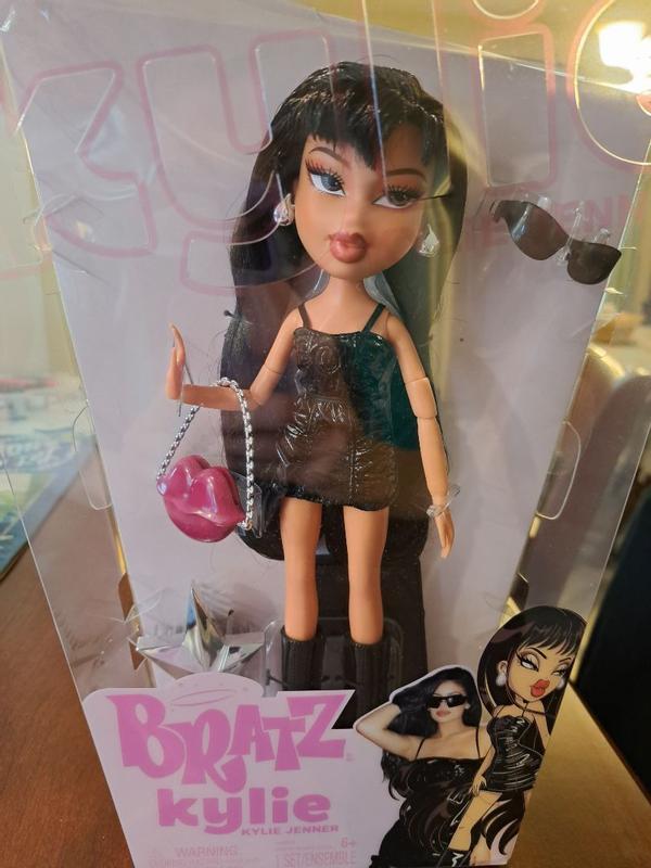  Bratz x Kylie Jenner Day Fashion Doll with Accessories and  Poster : Toys & Games