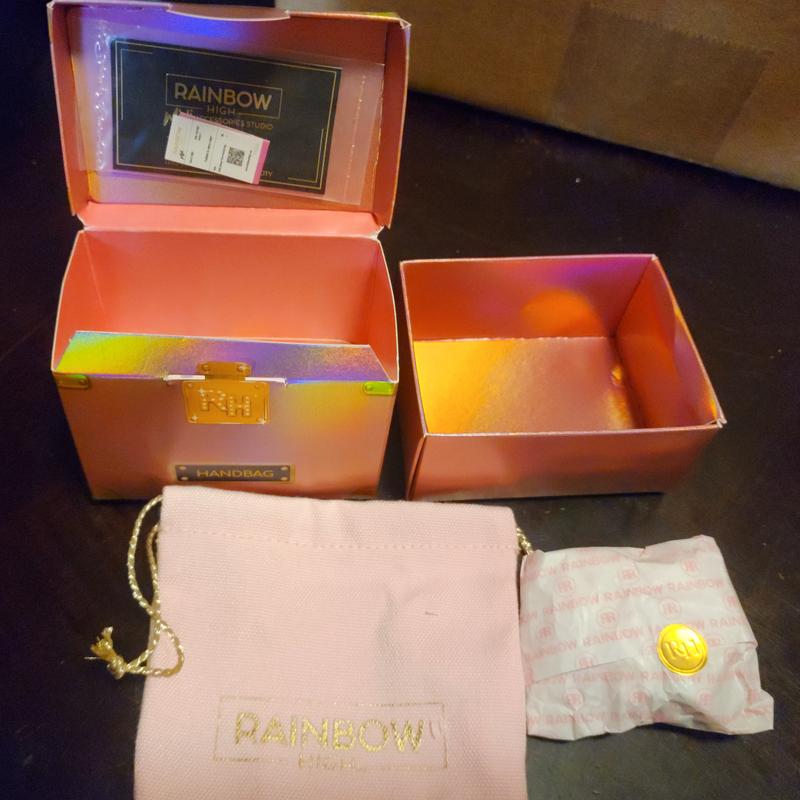 Rainbow High Mini Studio Handbags 25+ Mystery – L.O.L. Surprise