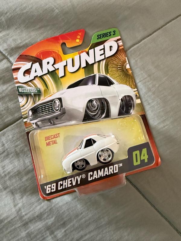 1969 Chevy Camaro Diecast - CarTuned Series 3 White Muscle Car