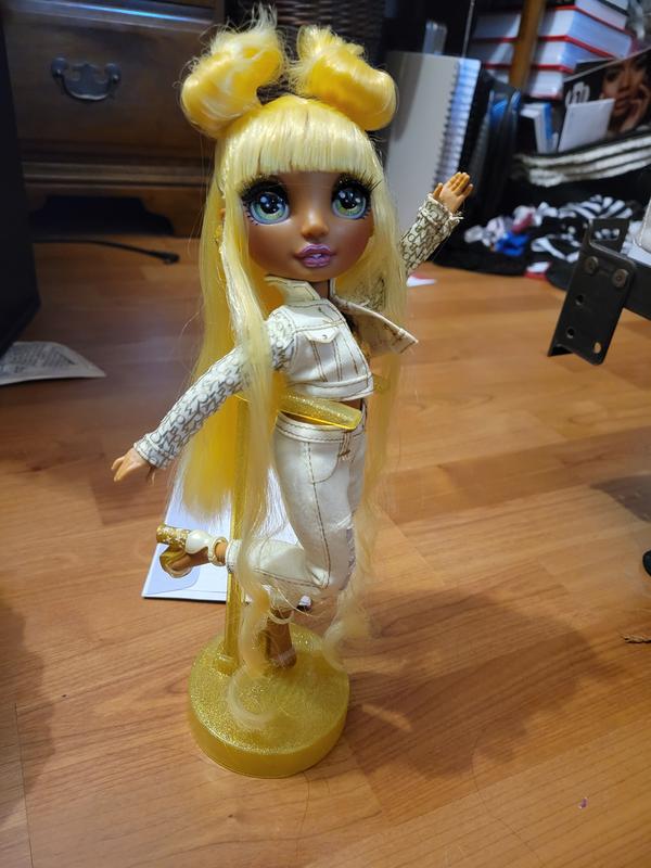 Rainbow High Sunny Madison - Yellow Fashion Doll with 2 Outfits