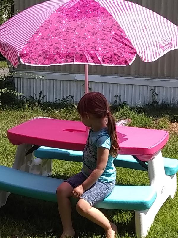 little tikes picnic table with umbrella