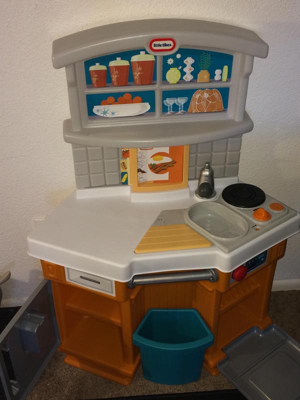 little tikes premium wood home and kitchen