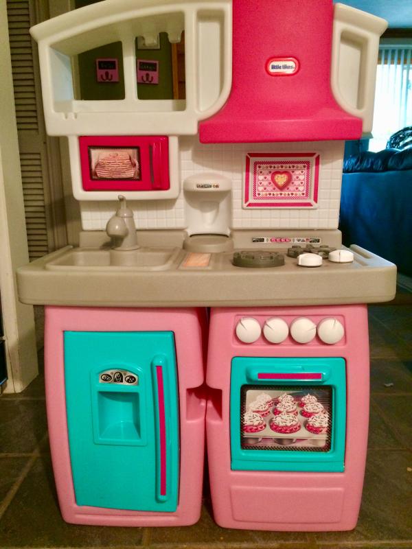 little tikes play kitchen pink