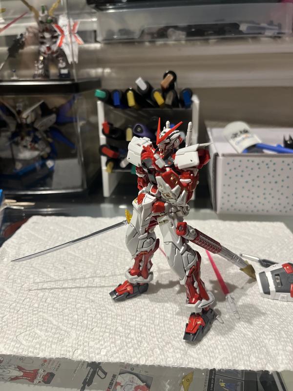ロボット GUNDAM ASTRAY RED FRAME RG 1/144 Gundam Astray Red Frame RG 1/144 Scale Model Kit | Michaels