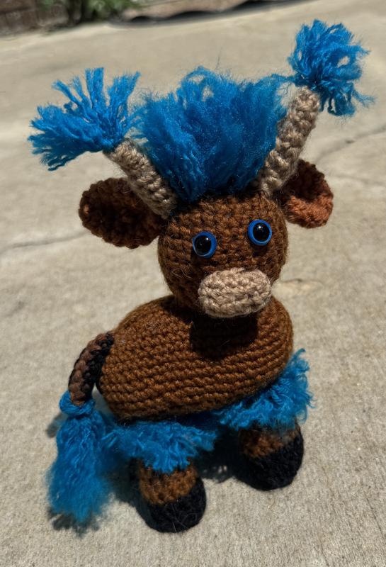 Highland Cow Crochet Kit for Beginners Animals Amigurumi Starter Set