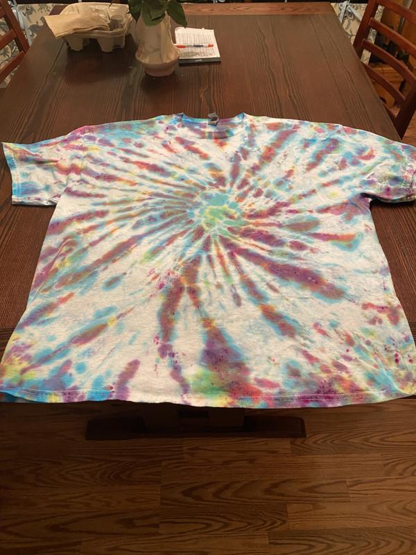 Tulip® Tie-Dye Party™ One-Step Tie-Dye Kit®