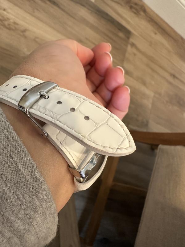 Slide this buckle over all day long.. keeps sliding back