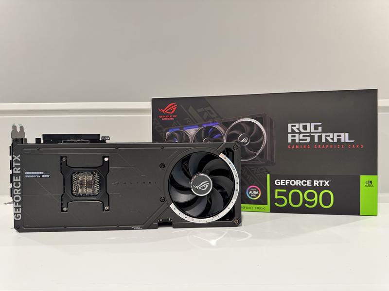 ASUS NVIDIA GeForce RTX 5090 ROG Astral Overclocked Triple Fan
