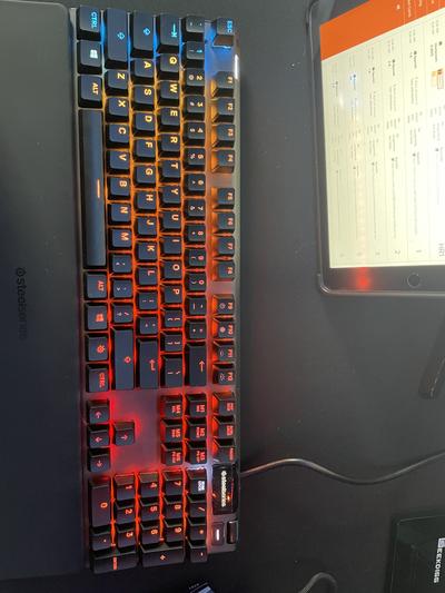 SteelSeries APEX 7 Mechanical Gaming Keyboard QX2 Red Switch - Black -  Micro Center