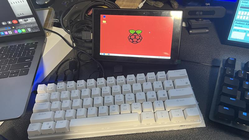 Raspberry Pi 400 - Includes Raspbery Pi 400 with 4GB Ram, Micro SD