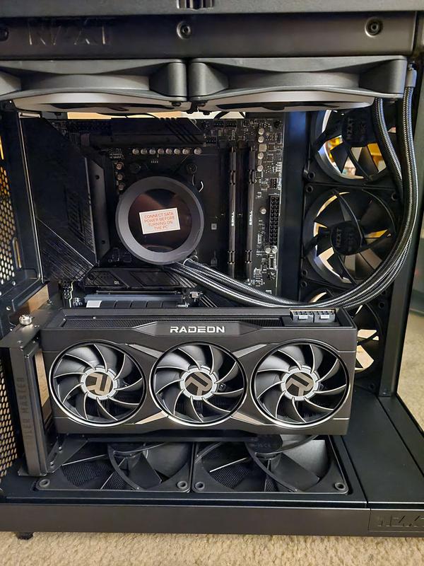 AMD Radeon RX 6950 XT Triple Fan 16GB GDDR6 PCIe 4.0 AMD Radeon RX 6950 XT Triple Fan 16GB GDDR6 PCIe 4.0