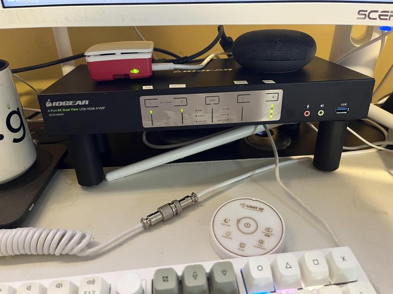 IOGear 4-Port 4K Dual View KVMP Switch - Micro Center