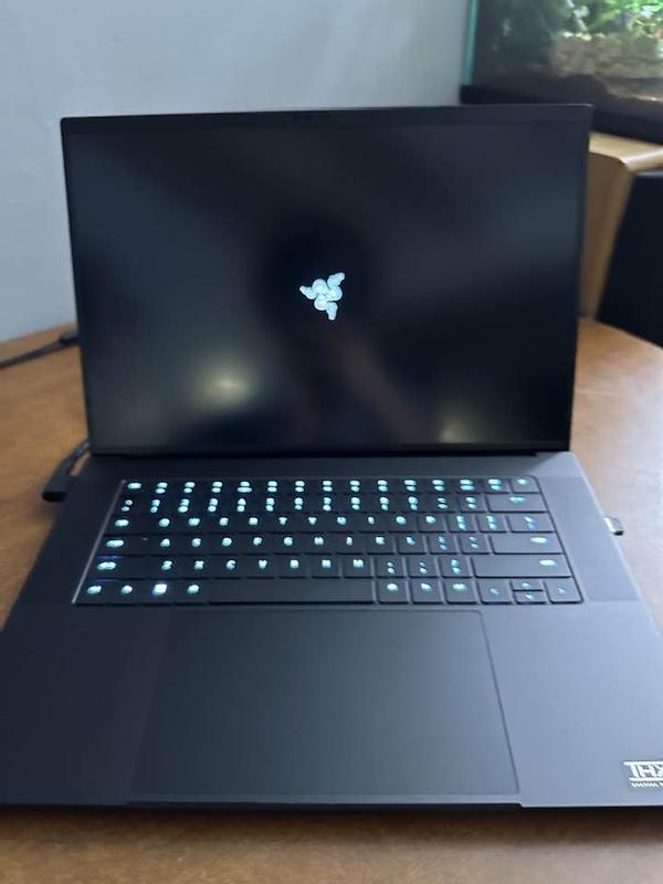 Razer Blade 16 (2024) RZ09-05102EJ9-R3U1 16