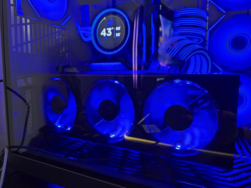 XFX AMD Radeon RX 7900 XTX Mercury Magnetic Air Overclocked Triple