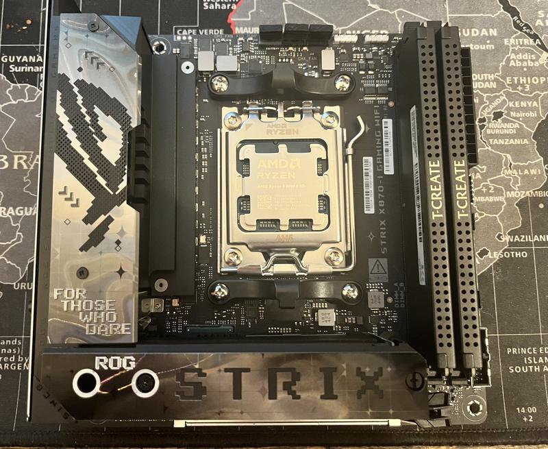 AMD Ryzen 9 9900X3D Granite Ridge AM5 4.40GHz 12-Core Boxed