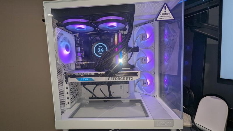 NZXT H6 Flow Tempered Glass ATX Mid-Tower Computer Case - White - Micro  Center