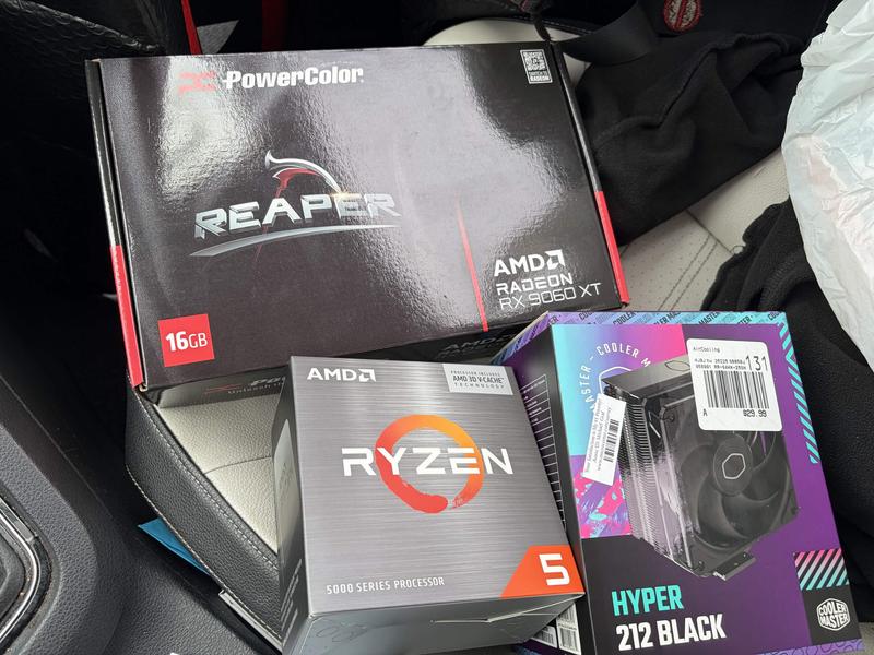 AMD Ryzen 5 5600X3D Vermeer AM4 3.3GHz 6-Core Boxed Processor