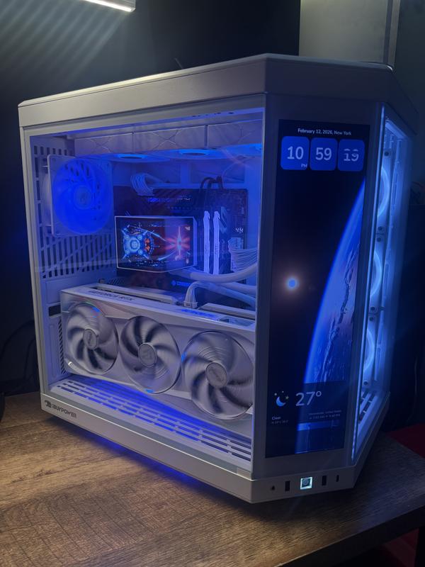 Gigabyte NVIDIA GeForce RTX 5090 MASTER ICE Overclocked Triple Fan