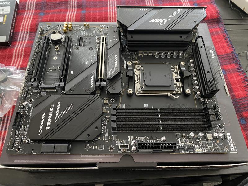 m＊maman MSI MAG X670E TOMAHAWK WIFI (Socket AM5) AMD X670 ATX DDR5