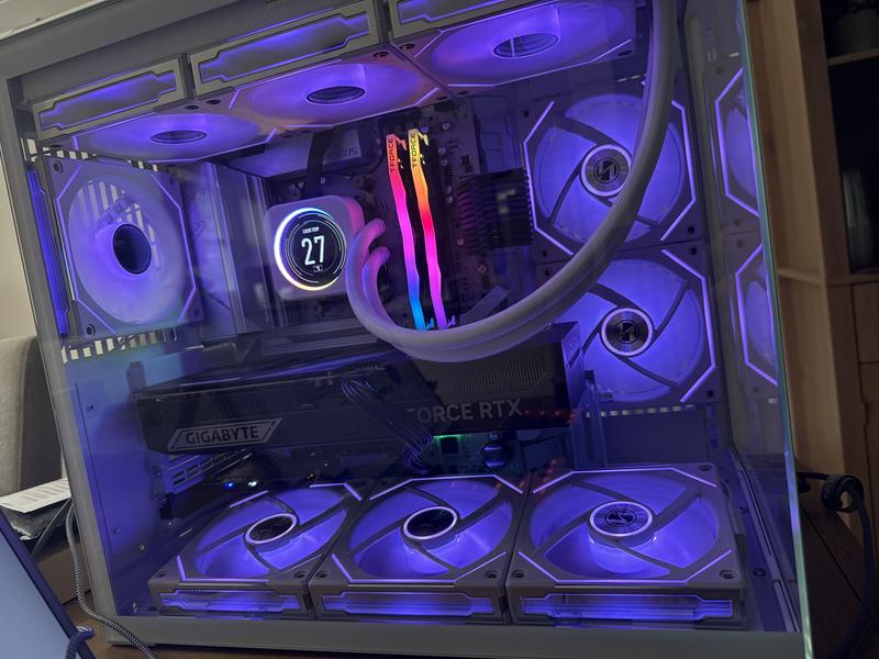 PowerSpec G757 Gaming PC; AMD Ryzen 7 9800X3D 4.7GHz Processor