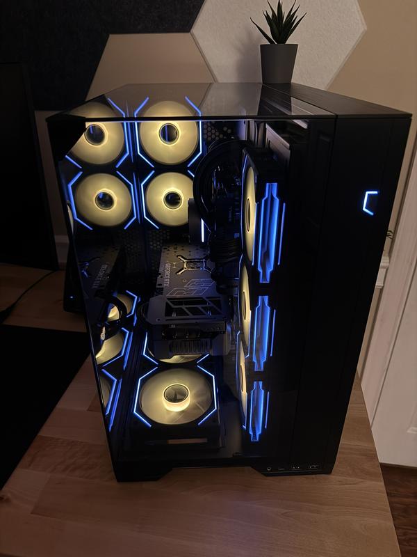 Lian Li O11 Vision Compact Tempered Glass ATX Mid-Tower Computer