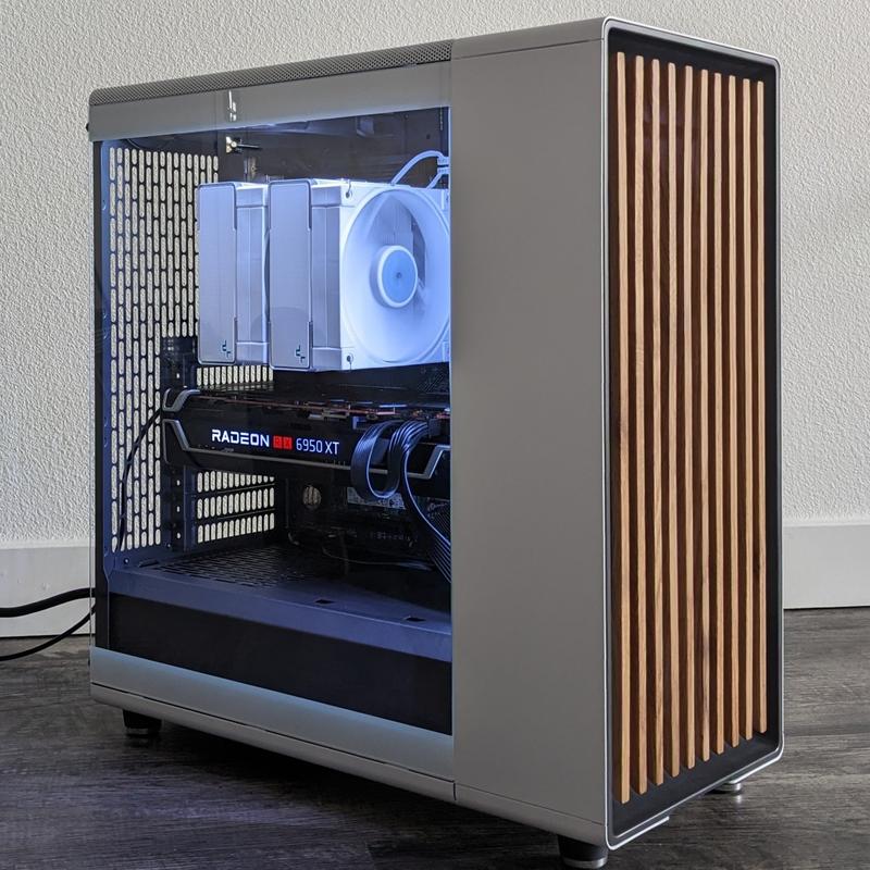 Fractal Design North Tempered Glass ATX Mid-Tower Computer