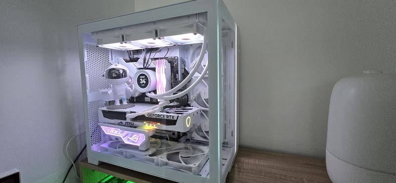 【RTX5070】GAMING TRIO OC (WHITE) MSI NVIDIA GeForce RTX 5070 12G GAMING TRIO OC 12GB GDDR7 PCI