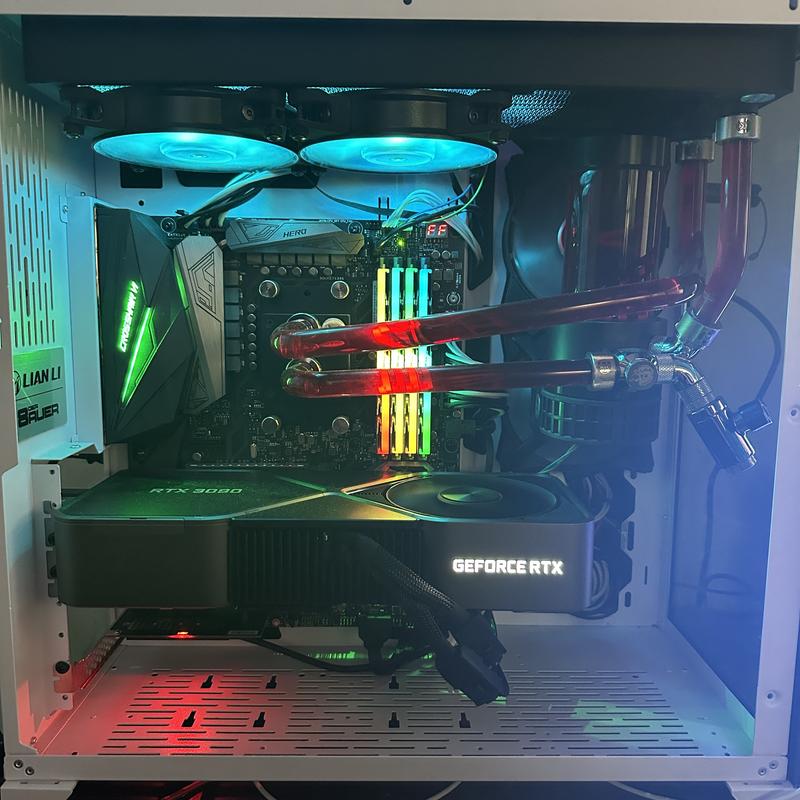 NVIDIA GeForce RTX 3090 Founders Edition Dual Fan 24GB NVIDIA GeForce RTX 3090 Founders Edition Dual Fan 24GB