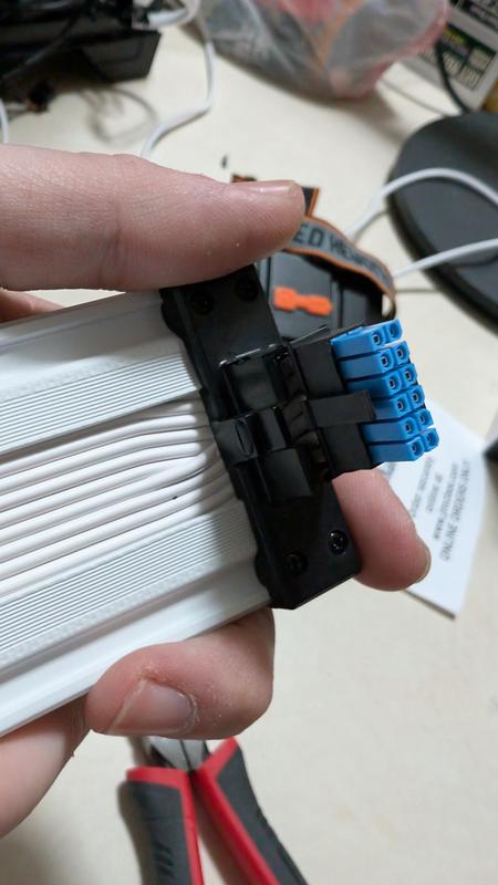 新品未使用 LianLi ワイヤレス CPU用 12V-2x6 延長ケーブル Lian Li 12V 2x6 16-pin Strimer Wireless RGB Power Cable