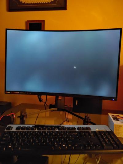 MSI Optix MAG321CQR 31.5 MSI Optix MAG321CQR 31.5