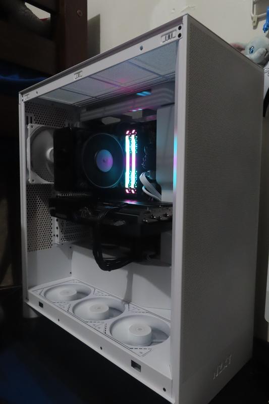 NZXT H7 Flow (2024) Tempered Glass ATX Mid-Tower Computer Case