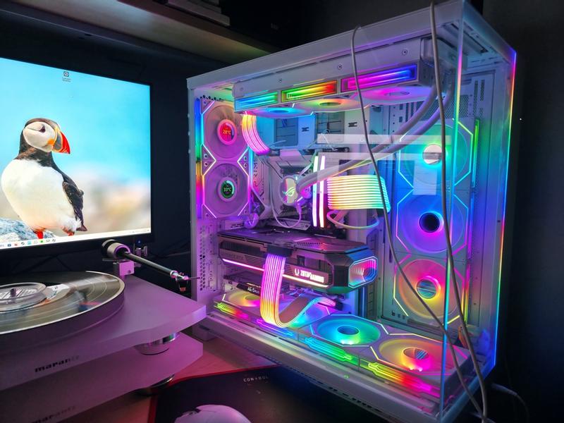 Lian Li O11 Dynamic EVO XL RGB Tempered Glass eATX Full Tower
