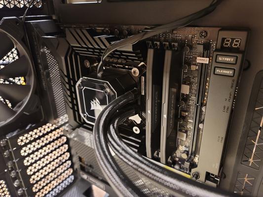 Corsair Vengeance 32GB (2 x 16GB) DDR5-5600 PC5-44800 CL36