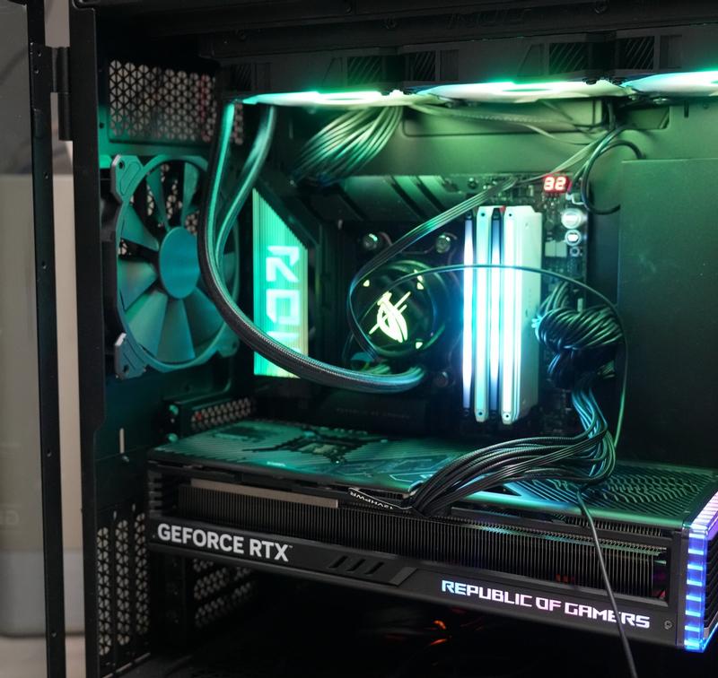 vaultroom × Corsair 2点 CORSAIR Dominator Titanium RGB DDR5 RAM 32GB (2x16GB) DDR5 7000MHz