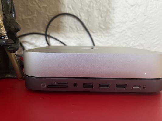 Satechi Type-C Aluminum Stand and Hub for Mac Mini & Mac Studio USB-C Data  Port, Micro/SD Card Reader, 3 USB 3.0 & Audio Jack ST-ABHFM - Best Buy