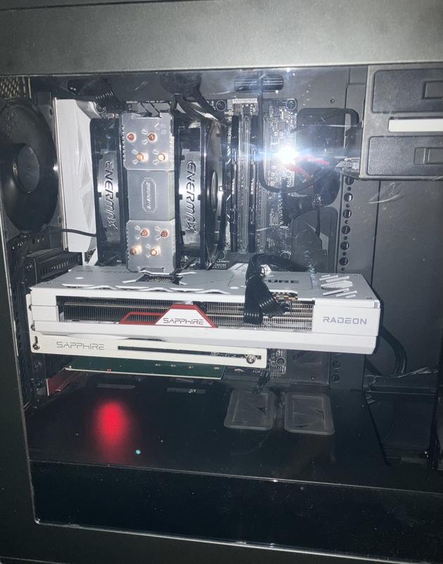 Sapphire Technology AMD Radeon RX 7800 XT Pure Triple Fan Sapphire Technology AMD Radeon RX 7800 XT Pure Triple Fan