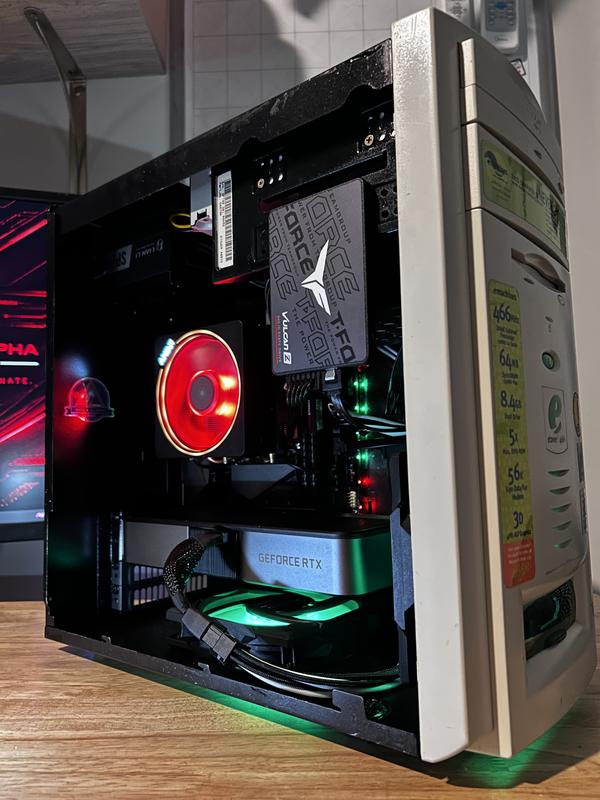 Gigabyte B550I AORUS Pro AX AMD AM4 Mini-ITX Motherboard - Micro