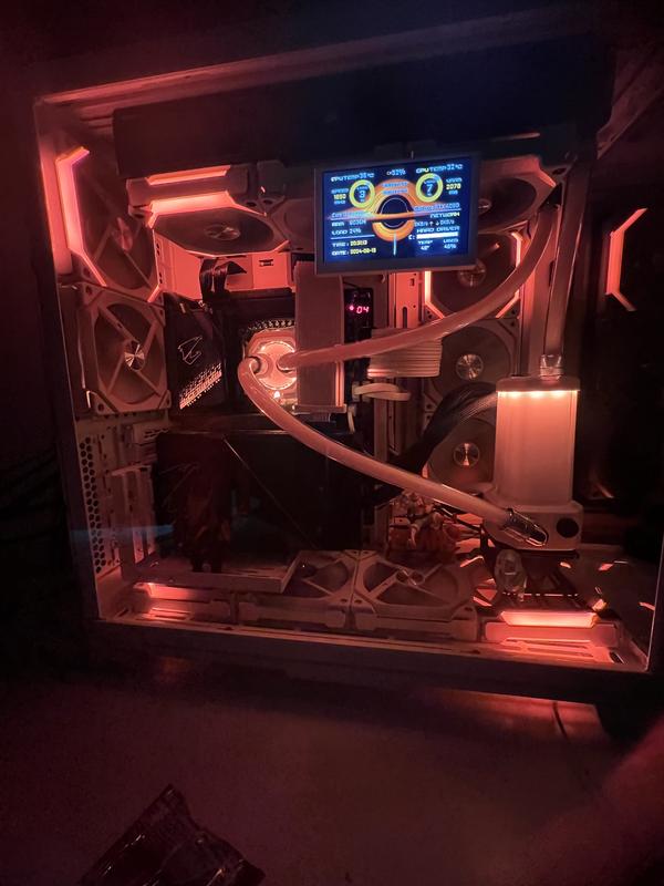 Gigabyte NVIDIA GeForce RTX 4090 Xtreme Waterforce RGB Overclocked