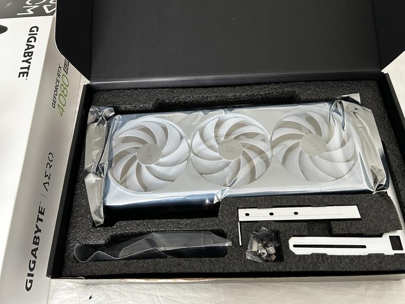 Gigabyte NVIDIA GeForce RTX 4080 Super Aero RGB Overclocked Gigabyte NVIDIA GeForce RTX 4080 Super Aero RGB Overclocked