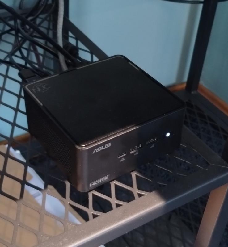 無銘NUC Core i7 8650U Amazon.com: Intel NUC UCFF (NUC7i7DNHE) Desktop PC Bundle