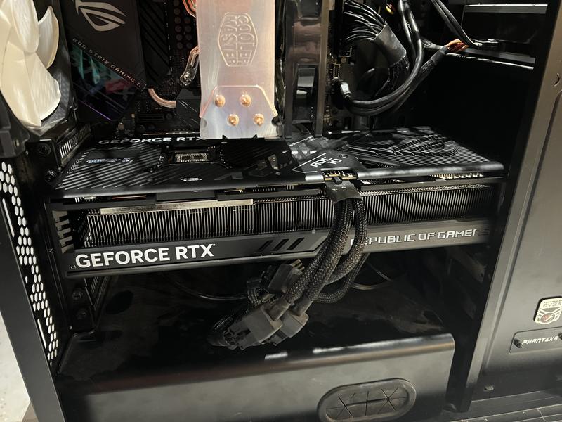 ASUS NVIDIA GeForce RTX 4080 ROG Strix Overclocked Triple Fan 16GB GDDR6X  PCIe 4.0 Graphics Card - Micro Center