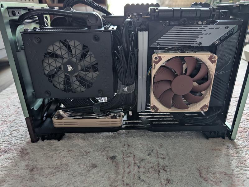 Fractal Design Terra Mini-ITX Mini Tower Computer Case - Jade