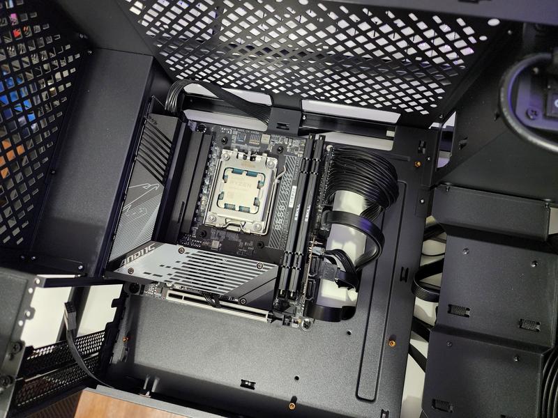 Gigabyte B650I Aorus Ultra AMD AM5 Mini-ITX Motherboard