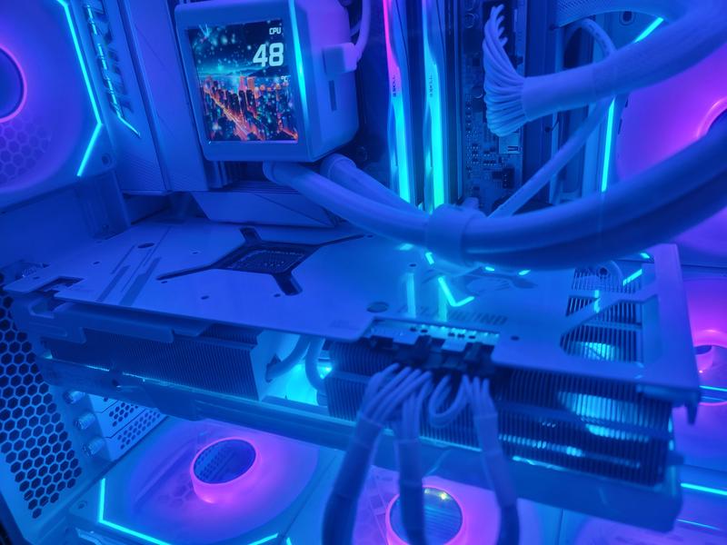 PowerColor AMD Radeon RX 7900 XT Hellhound Spectral White PowerColor AMD Radeon RX 7900 XT Hellhound Spectral White