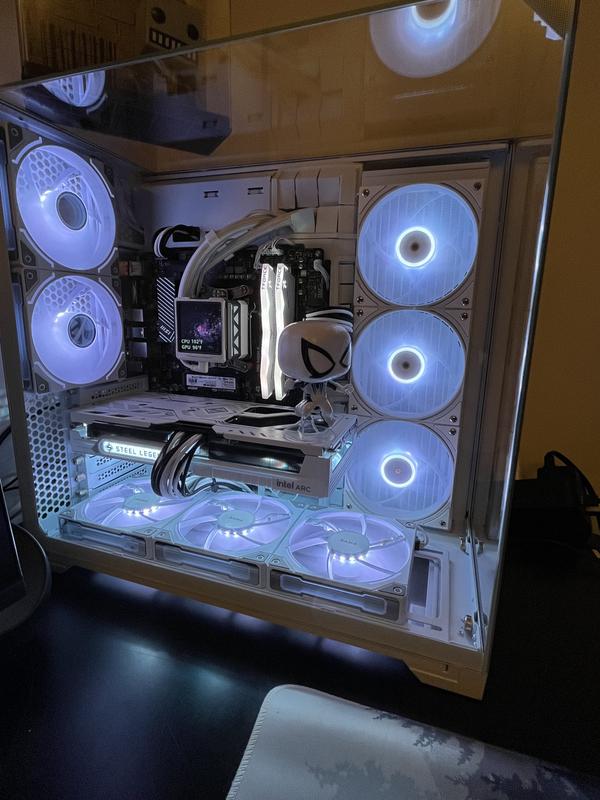 Lian Li O11 Vision Compact Tempered Glass ATX Mid-Tower Computer