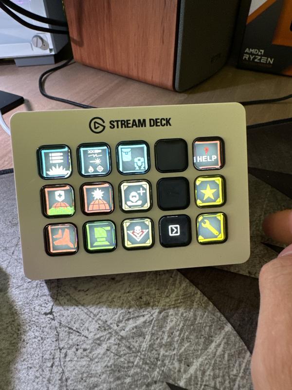 Elgato Stream Deck Mark 2 - White; 15 customizable LCD keys