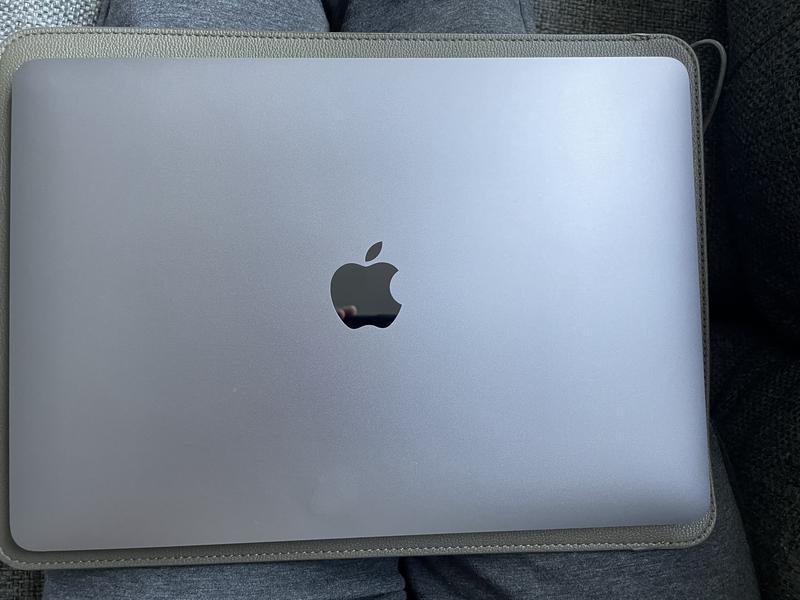 Apple MacBook Air MGN53LL/A (Late 2020) 13.3 Apple MacBook Air MGN53LL/A (Late 2020) 13.3
